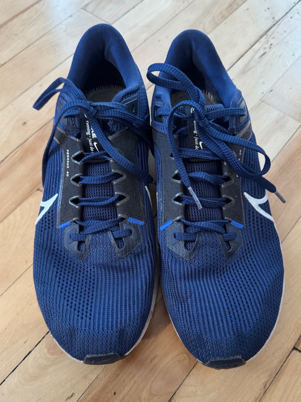 Nike Pegasus 40 Navy/White Running Sneakers 10.5